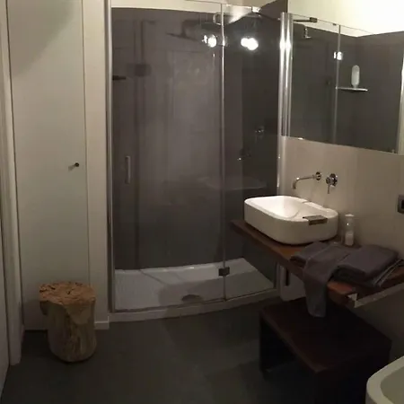 On Of The Hill With Great Valley View Villa